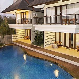 Flamingo Dewata Suite
